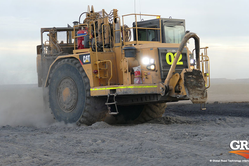 global-road-technology-dust-control-cat-mining