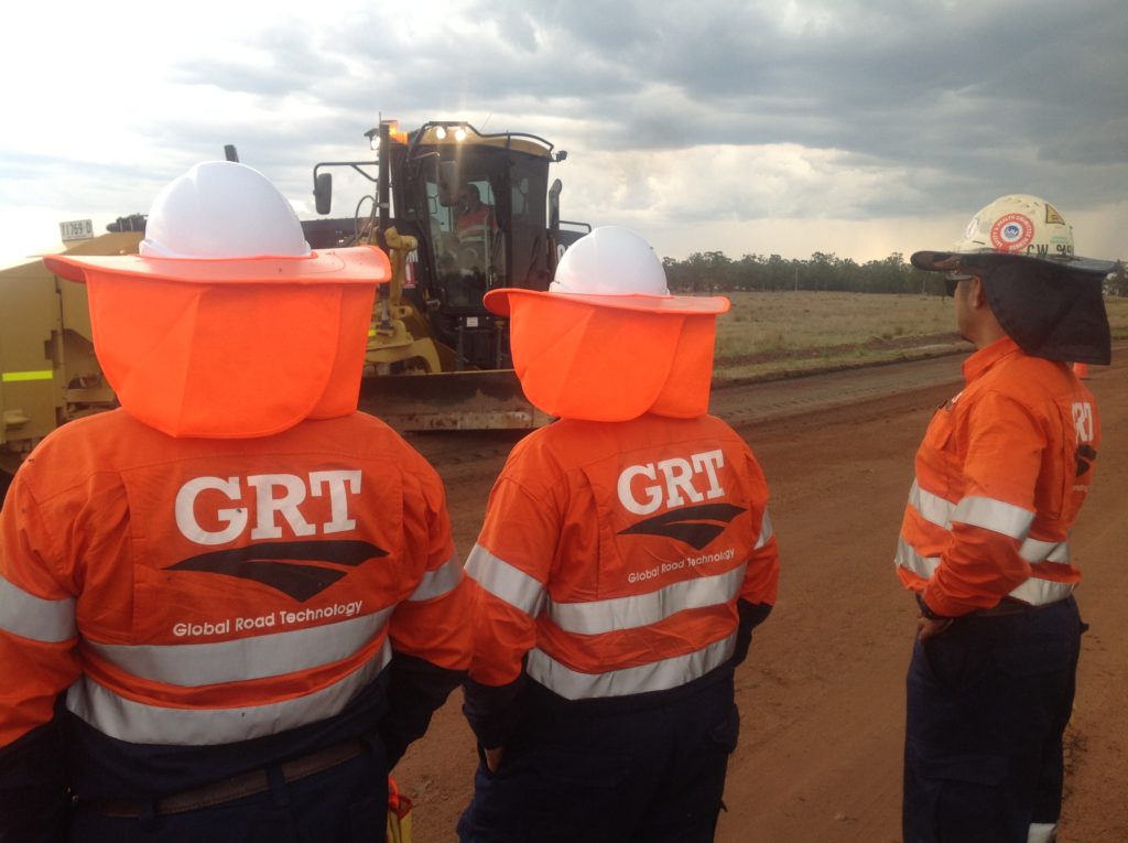 global-road-technology-employees-dust-control-mining-solutions