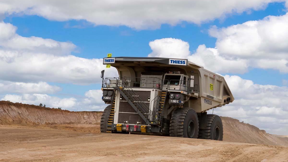 global-road-technology-application-of-technology-for-mining-activities-dust-suppression
