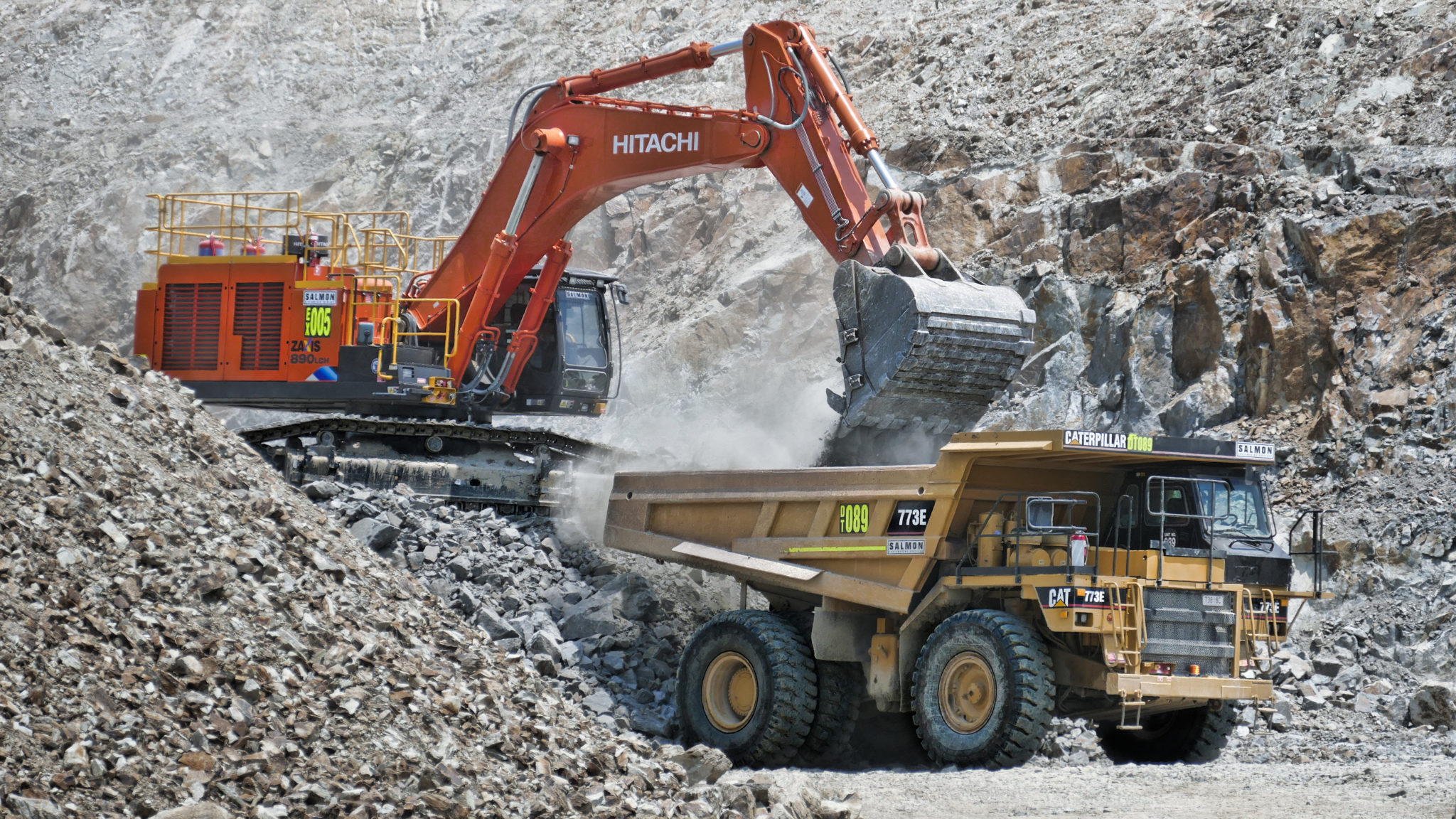 global-road-technology-importance-of-stockpile-dust-control-grt