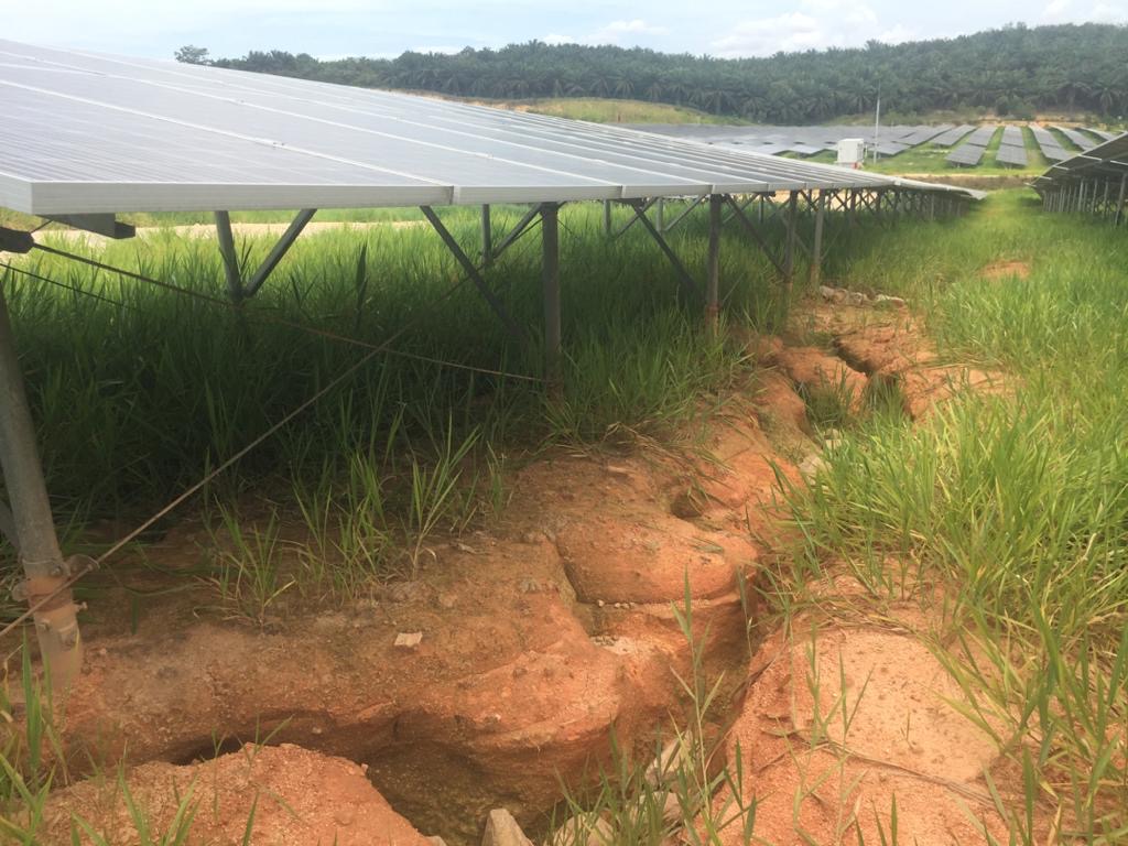 global-road-technology-application-of-dust-control-in-solar-farms