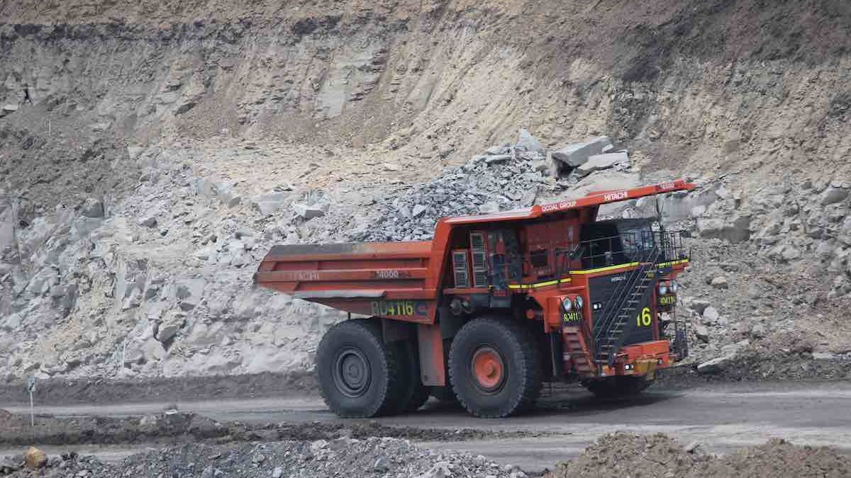 global-road-technology-dust-control-in-surface-coal-mines