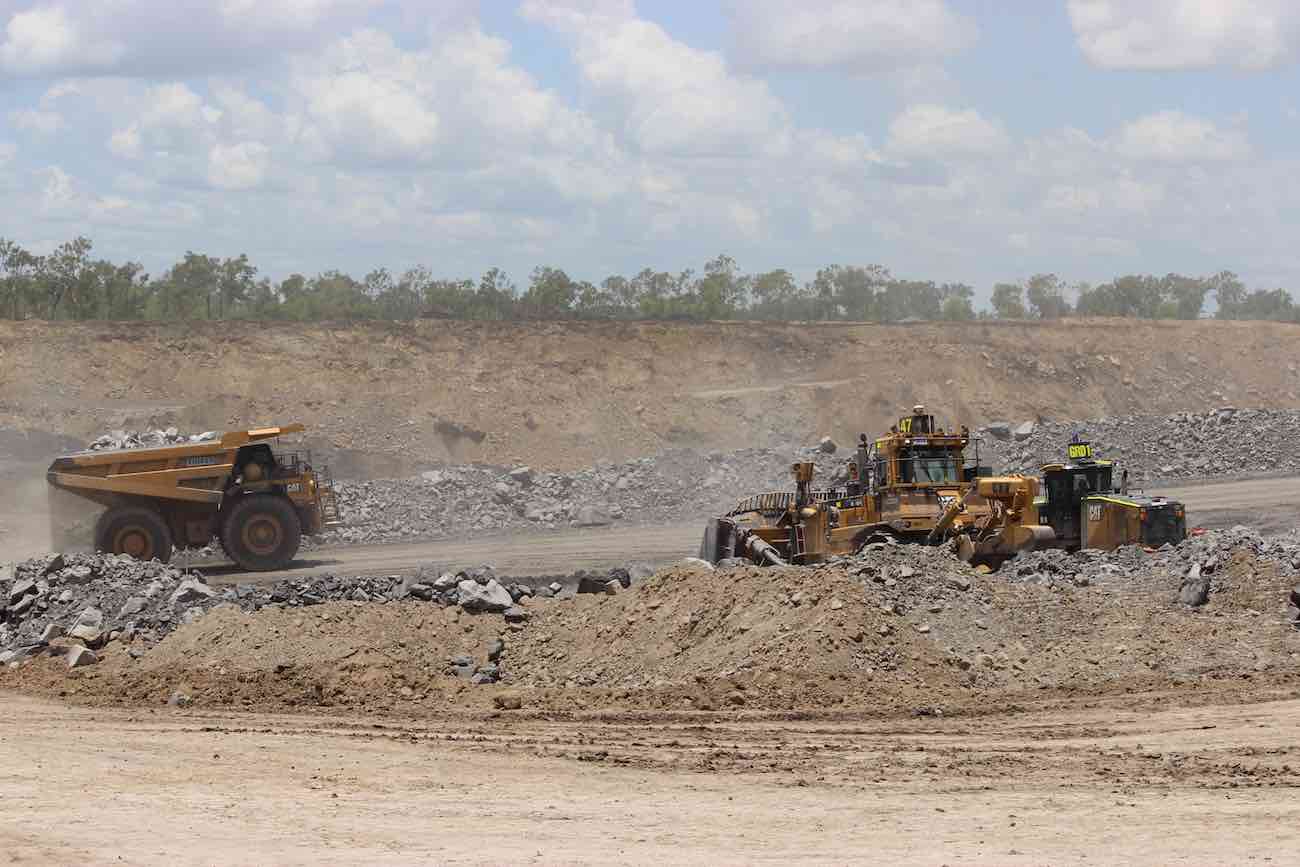global-road-technology-dust-suppression-in-central-queensland-grt (1)