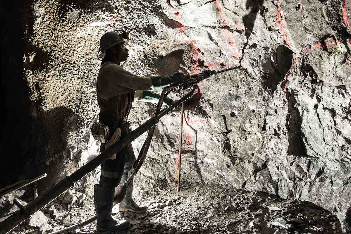 airborne-dust-exposure-in-underground-coal-mines