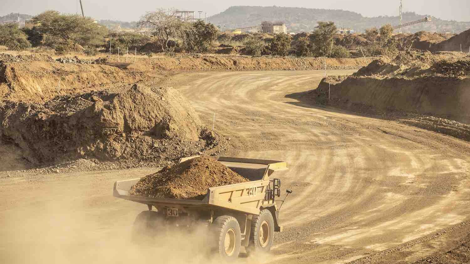 Dust Suppression Breakthroughs- GRT's Innovative Dust Suppression Techniques Redefining Road Maintenance 